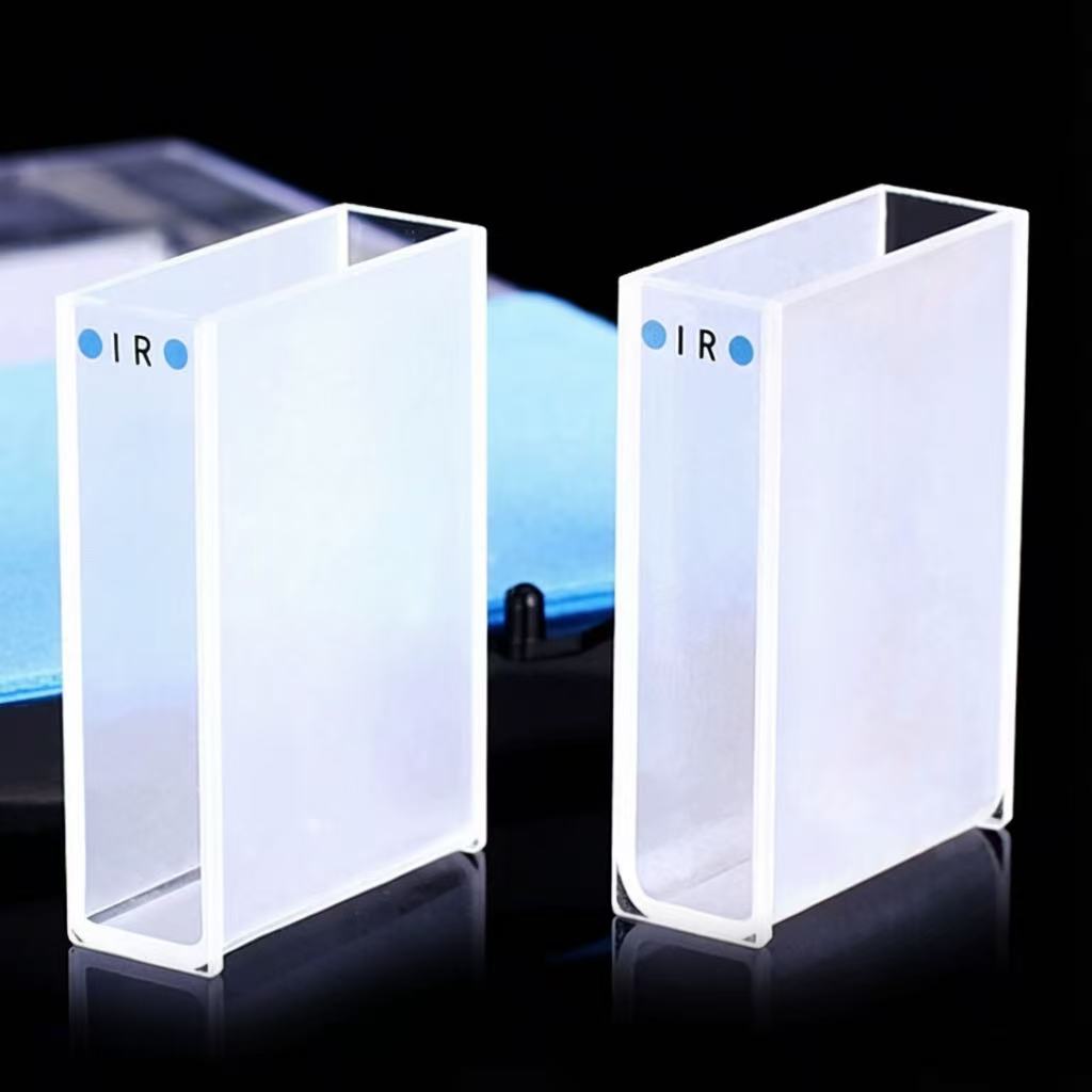 10.5ml Infrared Quartz Cuvettes 30mm Quartz Cells - Image 2