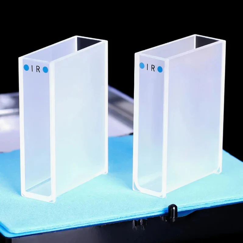 10.5ml Infrared Quartz Cuvettes 30mm Quartz Cells - Image 4